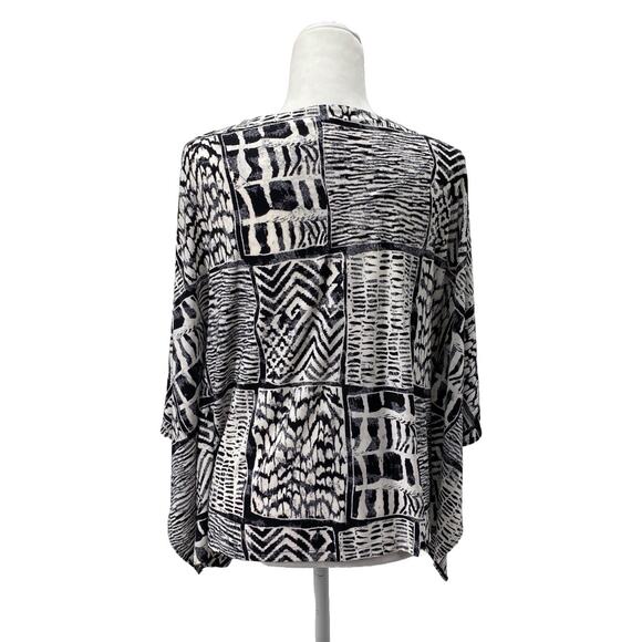 Chico’s Poncho Top Black White Geometric Print Women’s S/M Flowy Blouse - Picture 4 of 13
